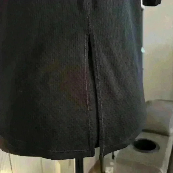 Northface Flashdry Workout Tops - Picture 5 of 7